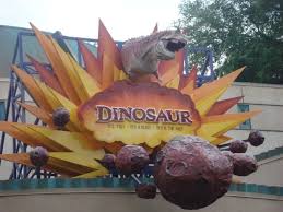 While dinosaur's plot is generic and dull, its stunning computer animation and detailed backgrounds are enough to make it worth a look. Dinosaur Disney S Animal Kingdom Wikipedia