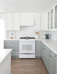 10 Fabulous Two Tone Kitchen Cabinets Ideas Samoreals Ide Dapur Ide Dekorasi Rumah Dapur