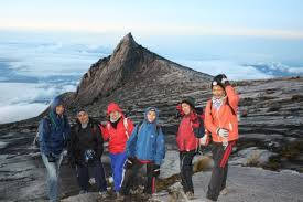 Gunung kinabalu merupakan lambang kemegahan setiap penduduk yang tinggal di sabah. Gunung Kinabalu Impian Yang Belum Pasti Jadi Realiti Rencana Mstar