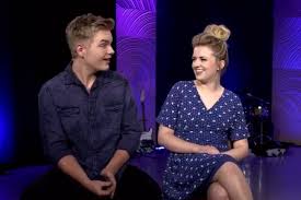 Caleb lee hutchinson hits the stage for a performance during part one of the american idol finale on sunday night (may 20) in los angeles. Maddie Poppe Caleb Lee Hutchinson American Idol Vs The Voice And More Video