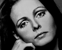 Isabelle Doutreluigne, « dernière femme surréaliste