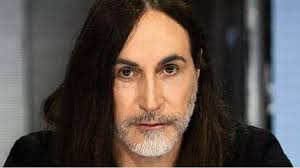 Manuel agnelli (milano, 13 marzo 1966) è un cantautore, musicista, produttore discografico e personaggio televisivo italiano, fondatore e frontman del gruppo alternative rock afterhours. Manuel Agnelli Eta Altezza Peso Moglie Figli E Non E Parente Tuttivip