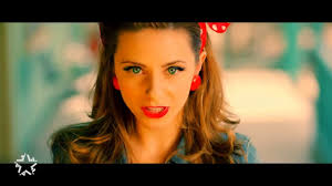 Liza Fox Динамит