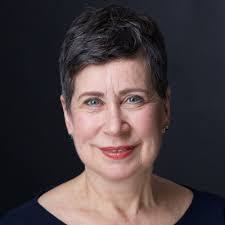 Liz Cates's Instagram, Twitter & Facebook