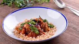 Sergio fernández cocina unas alcachofas a las que llama 'turboman' por lo rápido que se preparan, acompañadas de cigalas, trigueros, ajetes y con un punto de jengibre. Pollo A La Catalana Sergio Fernandez Receta Canal Cocina Comida Etnica Recetas Con Pollo Recetas
