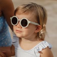 LITTLE DUTCH. Kid' s sunglasses UV 400 Green