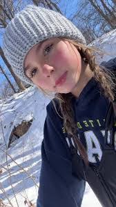 Lauren Deck's Instagram, Twitter & Facebook