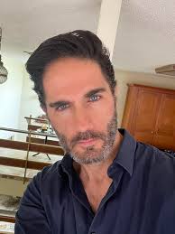 Anibal Navarro Oficial