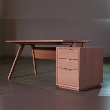 From simple writing desks to massive computer desks, you're sure to find the perfect one for you! Desquire Desk Plans Foureyes Furniture