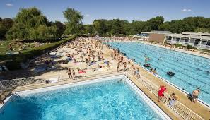 evenement planetaire la piscine en plein air du parc de sceaux a rouvert cette semaine avec ses quatre bassins elle piscine piscine en plein air plein air