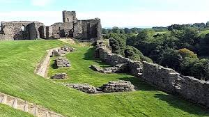 With its breathtaking views of the yorkshire dales, richmond castle fully deserves its place as one of the finest tourist attractions in north yorkshire. Richmond Castle North Yorkshire Youtube