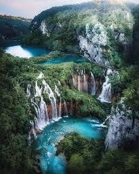 Der nationalpark plitvicer seen ist pflicht bei einer kroatienrundreise. Nationalpark Plitvicer Seen Kroatien Reise Touristenattraktion Sehenswurd Beautiful Landscape Photography Plitvice Lakes National Park Beautiful Waterfalls
