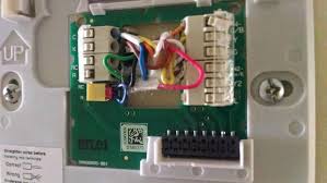 The thermostat can run on two aa batteries and doesn't require a c wire to operate although if you have one it's a. Diagram Thermostat Honeywell Rthl2510c Wiring Diagram Full Version Hd Quality Wiring Diagram Cometdiagram Lucacaminiti It