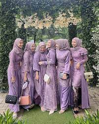 68 best bridesmaid images in 2019 from desain baju bridesmaid hijab , source:pinterest.com. 20 Inspirasi Baju Bridesmaid Muslimah Yang Modis Dan Elegan Updated 2021 Bukareview