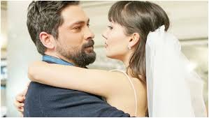 Zeynep abbandona tutto per inseguire il suo cuore!» Le anticipazioni della  puntata di Forbidden Fruit in onda il 17 dicembre 2025 su Canale 5 ci  lasciano col fiato sospeso! Siamo a un