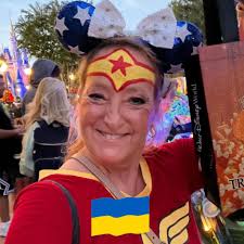 Close by overnight parking options near Regatta Inn?