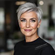 SHORT HAIRCUT INSPIRATION NOT ONLY FOR 50+ To achieve the textures and  perfect grey colour in your short hair Kratkovlasky recommends to use 👇  Moroccanoil Dry Texture Spray 💚 https://amzn.to/3JLxbUs Moroccanoil Texture