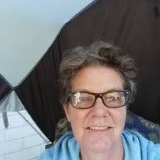 Angela Moffatt (@anglm)