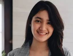 Karina turuti ke mauan Akira asal jangn ke mirsa Semua di suruh nari  Pramana kaget