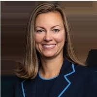 Robyn Hogan's Instagram, Twitter & Facebook