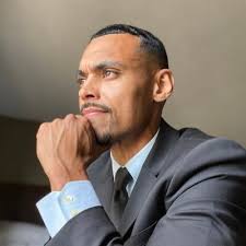 Titus Moore (@titusmoore211)