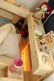 Hol dir den perfekten begleiter genau für dein zuhause! Kinderbett Aus Paletten Selber Bauen Kinderzimmer Bett Aus Paletten Kinderbett
