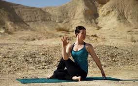 Allow the head and neck to follow the twist of the spine. 4 Yoga Poses To Give Your Spine A Complete Stretch