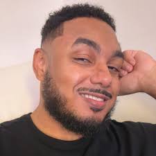 BREAKING: Sacramento Kings have traded De'Aaron Fox to the San Antonio  Spurs in a multi-team trade that moves Zach LaVine to the Kings. Spurs get:  De'Aaron Fox, Jordan McLaughlin Kings get: Zach