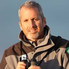 An interesting survey about uses and managment of saltmarhes at mondial  scale