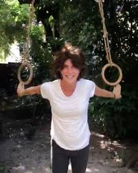 Ha infatti terminato le riprese del suo nuovo film se mi vuoi bene, pellicola di cui è protagonista accanto a claudio bisio, sergio rubino e flavio insinna. Maria Amelia Monti