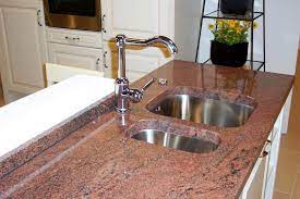 Granit kuchenplatten paradiso dark bei stonecenter nach mass gunstig. Multicolor Rot India Granit Arbeitsplatten Http Www Granit Arbeitsplatten Com Multicolor Red Kitchen Cabinet Design Granite Kitchen Red Granite Countertops