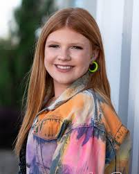 Thank you to these young ladies for allowing me the opportunity to capture  a few photo before the West Lincoln Middle School Spring Dance.  #feliciabowmanphotography #westlincolnmiddleschool #schooldance