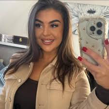 Just had the most enormous wasp in my conservatory. Thinking it may be an  Asian hornet but how would I know? As I believe sightings of these should  be reported. I know