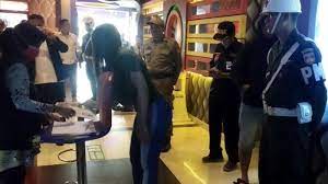 Purwokerto is located in the mid of java island within the province of central java near the base of. 150 Botol Miras Disita Petugas Gabungan Razia Tempat Karaoke Di Purwokerto Tribun Jateng