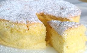 Gateau De Savoie La Recette Facile Et Traditionnelle Gateau De Savoie Gateau Ultra Moelleux Biscuit De Savoie