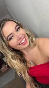 #fyp #foryou #foryoupage #follow #newaccount #gotbannedfornoreason  #tiktoksuck #viral #girl