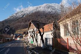 Check spelling or type a new query. Zarnesti Eine Kleine Stadt In Der Nahe Von Piatra Craiului Bezirk Brasov Rumanien Lizenzfreie Fotos Bilder Und Stock Fotografie Image 47255732
