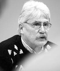 Daily Eastern News: January 27, 2004