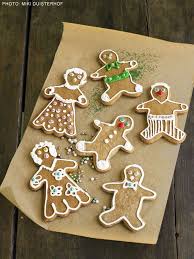 Gingerbread Boys And Girls Recipe From Paula Deen Via Food Network Best Christmas Recipes Healthy Holiday Cookies Holiday Cookies