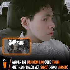 Với sự hỗ trợ từ producer VRCKID, rapper trẻ Lưu Kiếm Hạo và Thuni đã có  màn kết hợp thú vị để đem đến con track '2Gru' với phần sample từ những