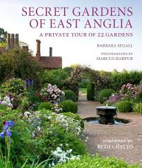 Secret Gardens And Secret Gardeners Book Reviews The Middle Sized Garden Secret Garden Secret Garden Book Garden Design