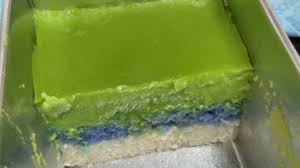 Kue seri muka, sri muka or putri salat (lit. Recipe Kuih Seri Muka
