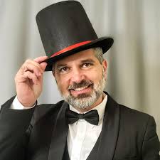 The Best Magicians for Hire in Harrah, OK