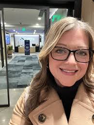 Jerome Hewlett's Instagram, Twitter & Facebook