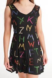You'll find lots of fun patterns . Vintage 80s Alphabet Dress Size M Trendlistr Vintage Outfits Dresses Clothes
