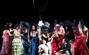 La traviata gives us one of opera's most glorious heroines, a woman of boundless humanity and emotional depth. La Traviata Staatsoper Berlin