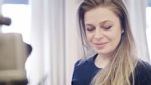 Behind the Scenes: Siobhan Stagg and Jonathan Ware record Korngold and  Debussy in Berlin studio