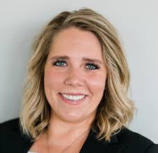 Beth Beebe's Instagram, Twitter & Facebook