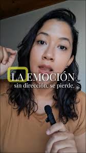 Entender qué hacer con nuestra emoción es lo que marcará la diferencia  entre construir un nuevo camino o repetir los mismos patrones.  #comunicarconsentido #comunicacionefectiva #marcapersonal