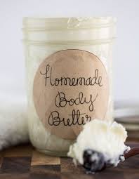 Prendre Soin De Nos Cheveux C Est Important En Ete Ils Sont Sur Exposes Par Le Soleil Beurre Fait Maison Pour Le Corps Lotion En Barre Traitements De La Peau